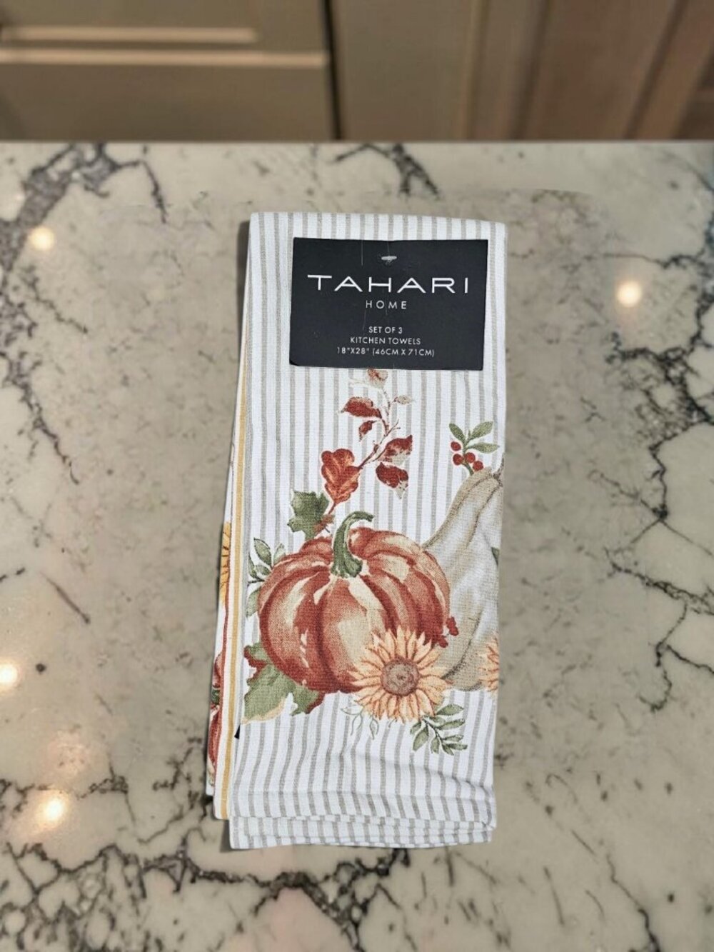 Tahari Home set of 3 Kitchen Towels New Pumpkin and Sunflowers 18" X 28"